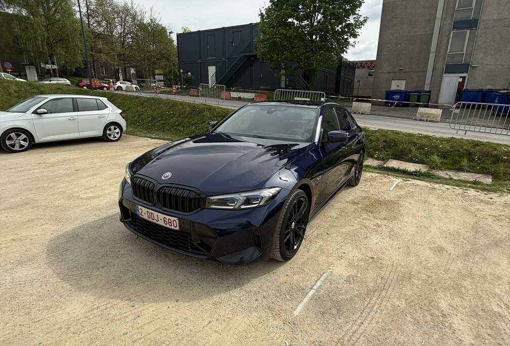 BMW 330e