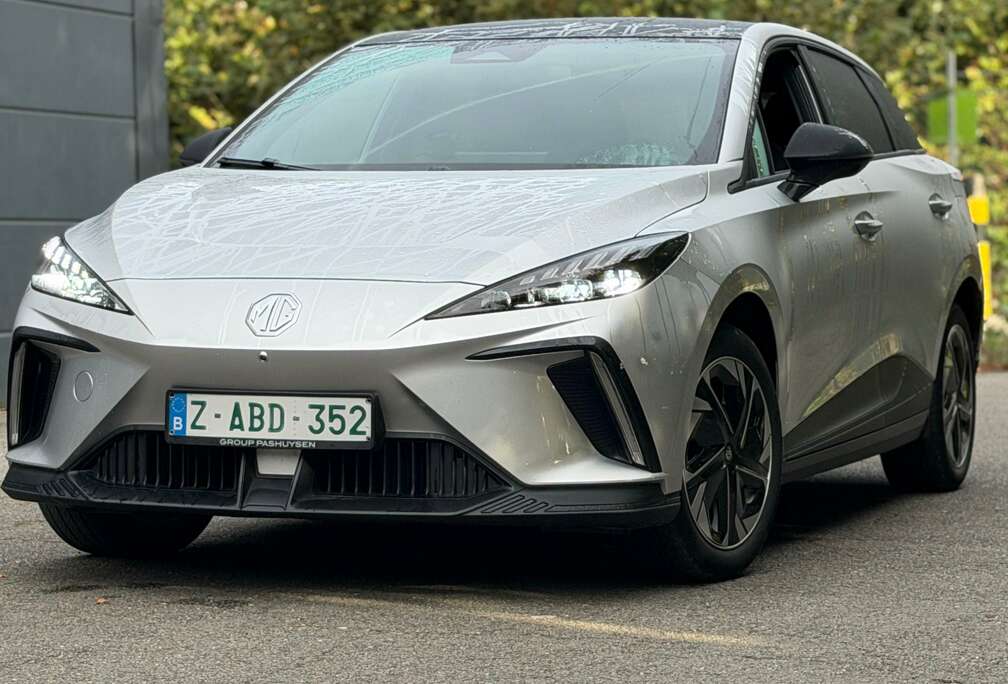 MG 64 kWh Luxury-204pk-Navi-360cam-Leder-2023