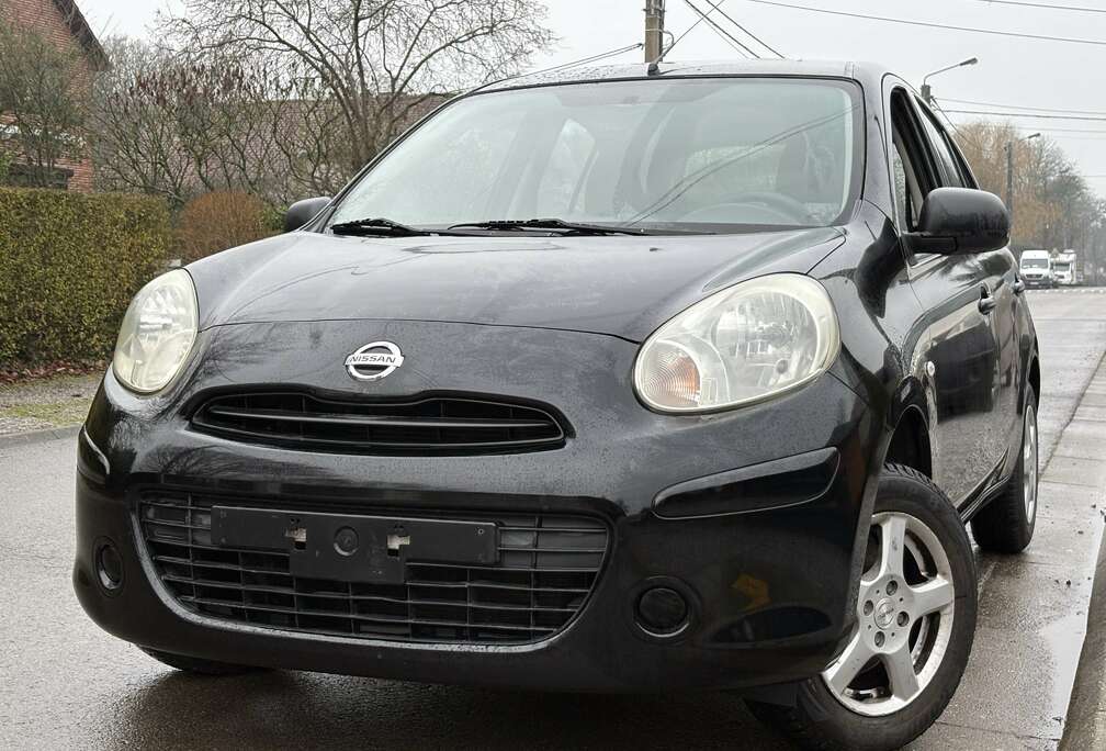 Nissan 1.2i 16v Acenta A/C