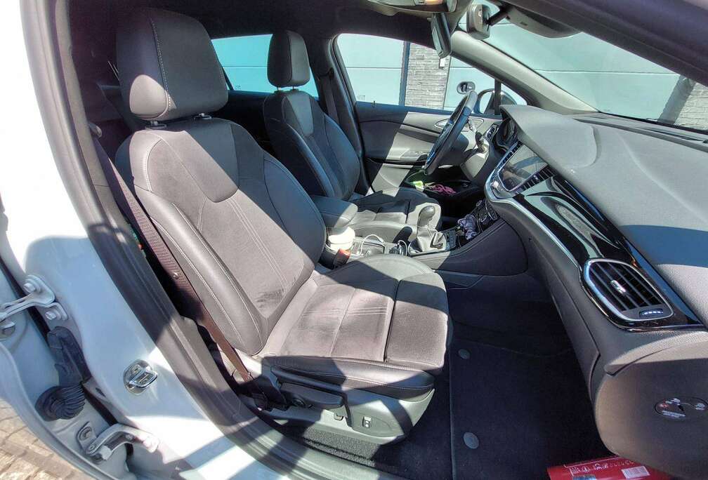 Opel Astra Sports Tourer 1.5 Turbo D Elegance S/S (EU6AP)