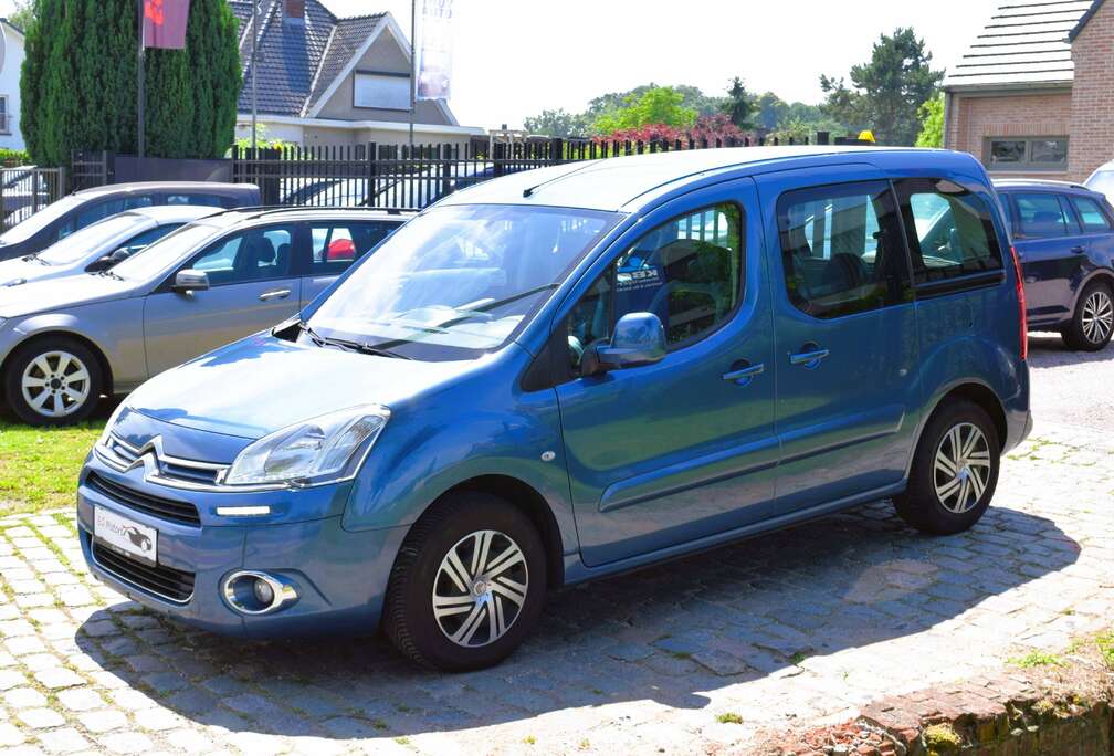 Citroen 1.6i/1st Owner/HISTORY/GARANTIE