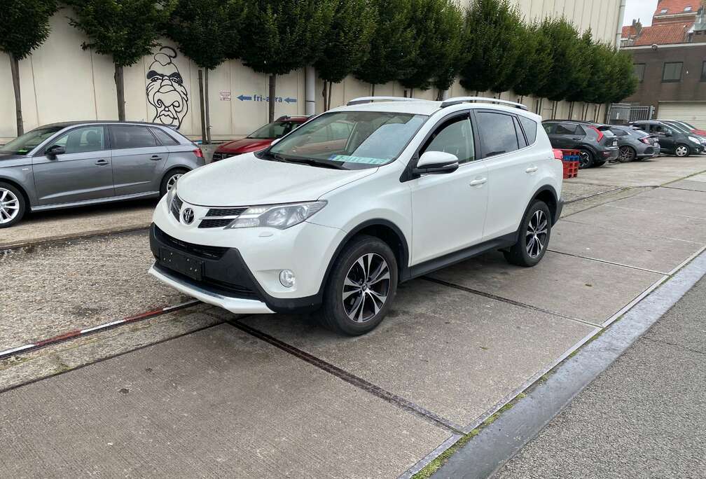 Toyota 2.2 D-4D DCAT 4x4 Premium