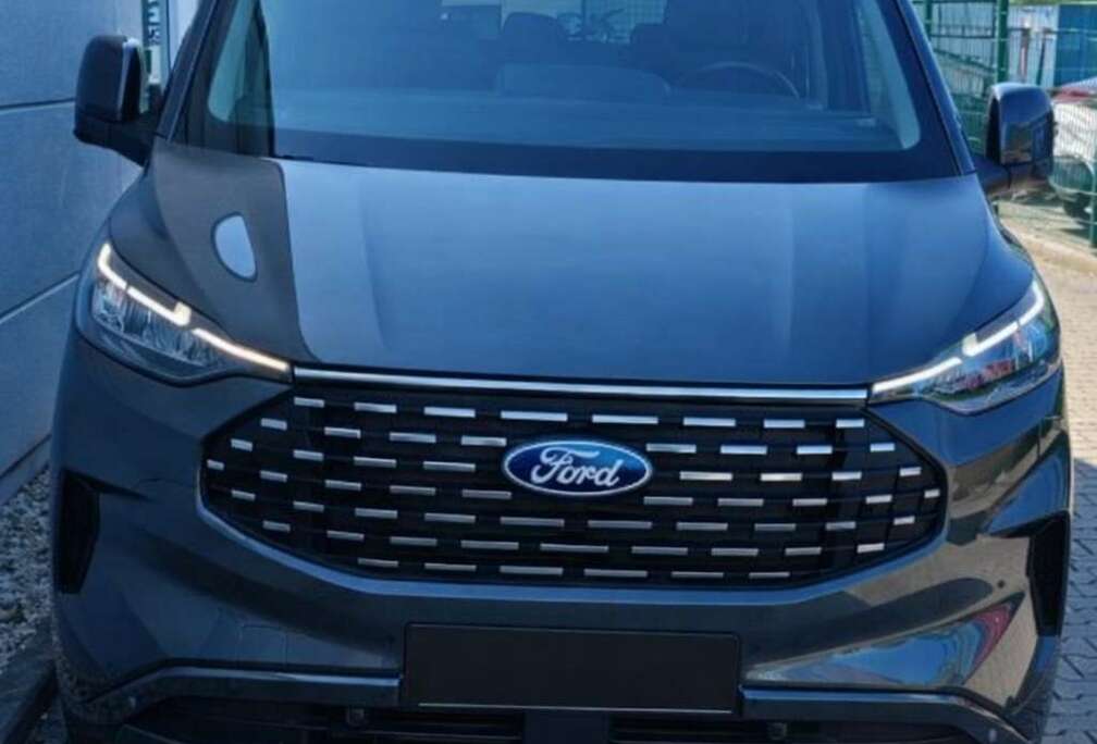 Ford Tourneo Custom 320 L1H1 VA Autm. TitaniumX