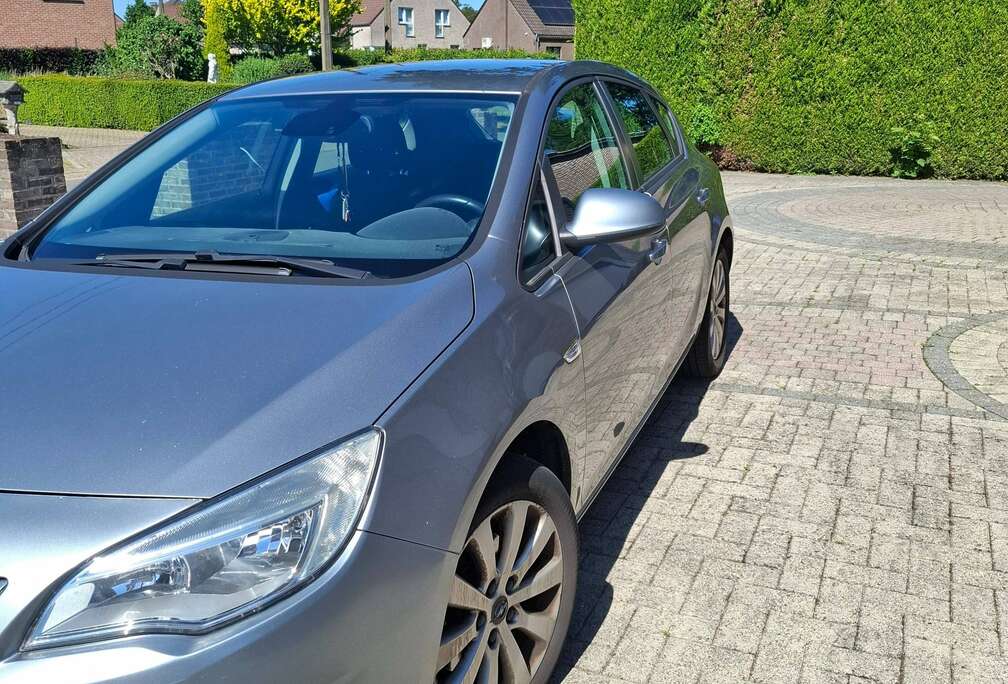 Opel Astra 1.7 J hatchback 1.7 cdti