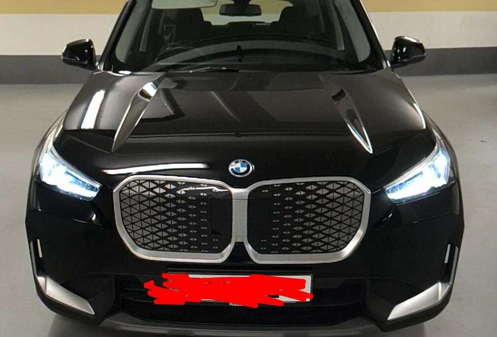 BMW iX1 66.5 kWh xDrive30