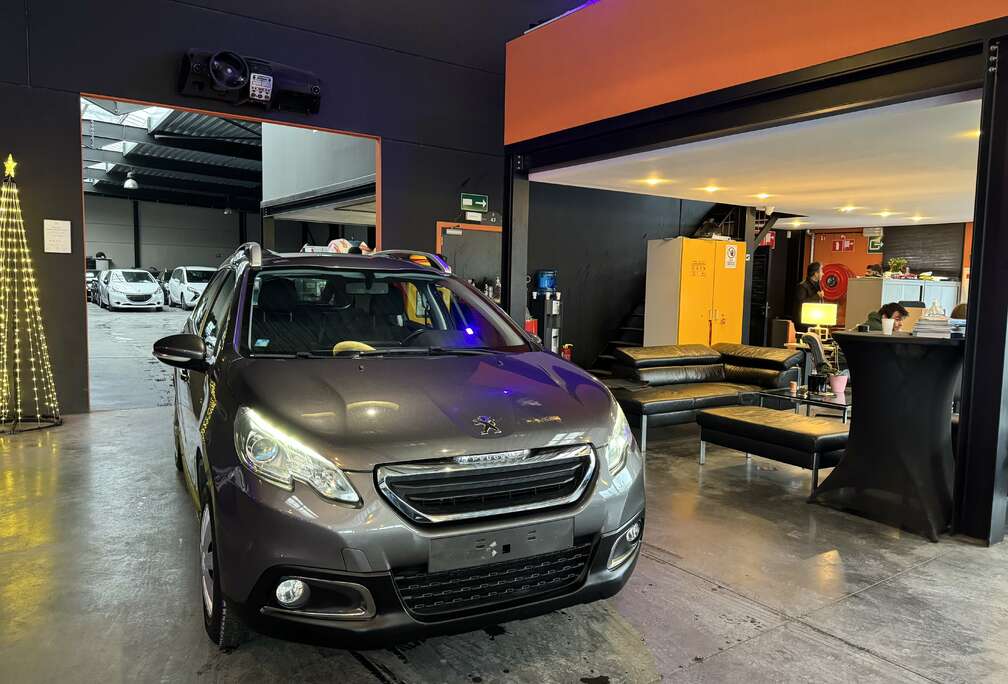 Peugeot 1.2i - A/C - NAVI - MEDIA/TEL - LIM/REG - CPT AR