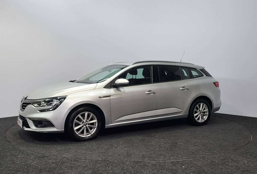 Renault SW  Handgeschakeld  2019  186.479 km  Direct beschikbaar