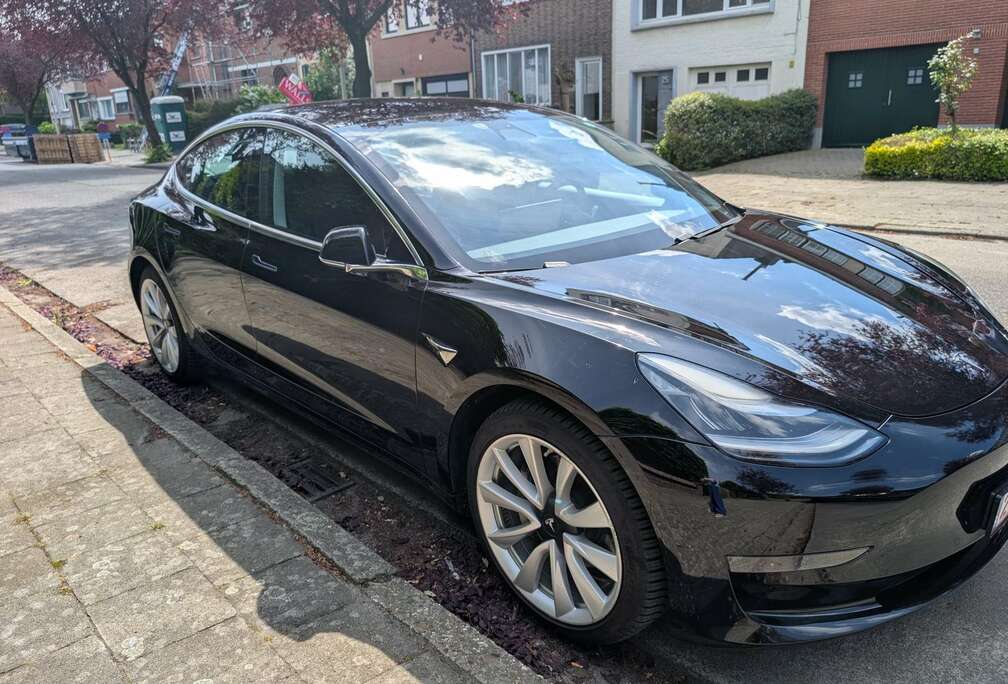 Tesla Model 3 75 kWh Long-Range Dual Motor