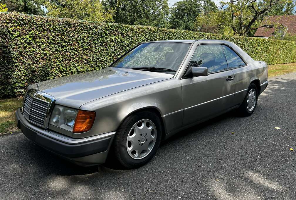 Mercedes-Benz 300 CE coupé