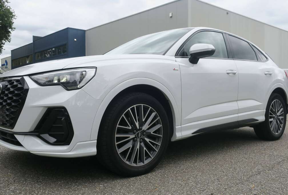 Audi Q3 35 TDi Business Edition S line S tronic