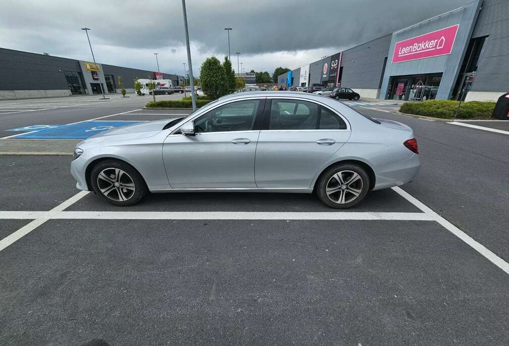 Mercedes-Benz E 220 BlueTEC 9G-TRONIC Edition E