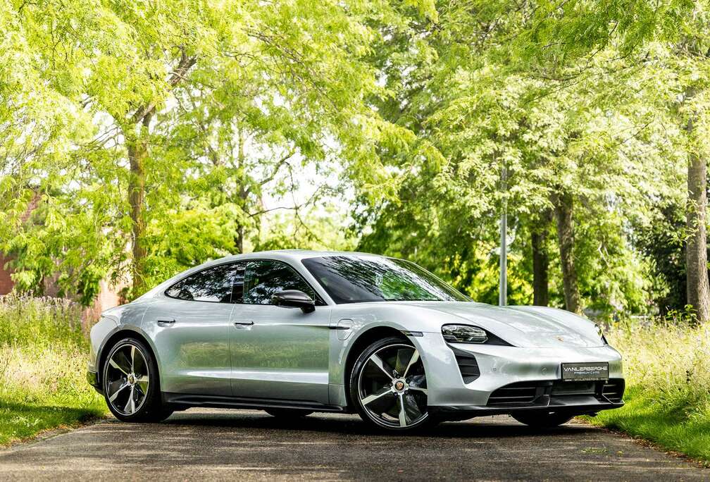 Porsche Turbo S * Sportdesign Carbon Pack * Ceramic Brake * Matrix * BTW