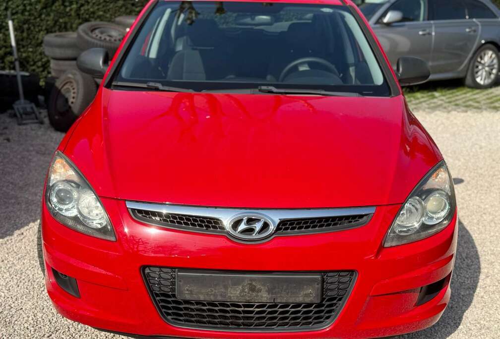 Hyundai 1.4i benzine - Airco - 93000KM - GARANTIE