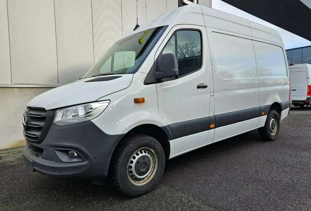 Mercedes-Benz 317*L2H2*360 camera*zetelverwarming*