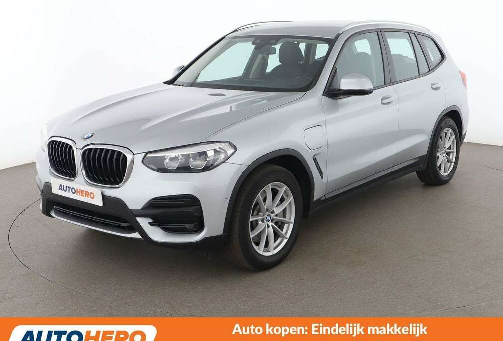 BMW xDrive 30e Advantage