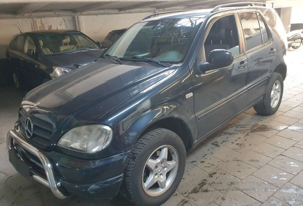 Mercedes-Benz ML 320