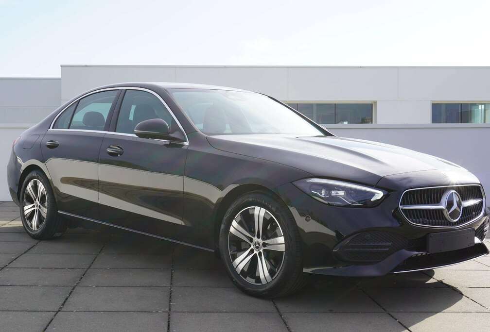 Mercedes-Benz Luxury Line Dodehoek Camera Smartphone Navi
