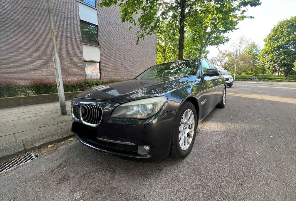 BMW 740iA