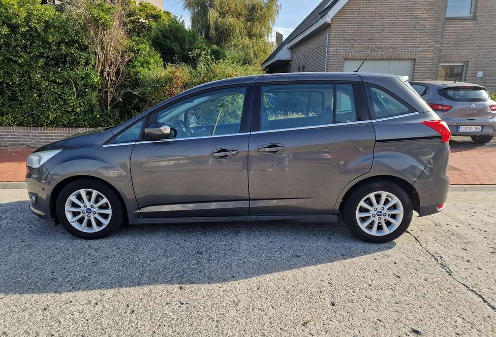 Ford 1.0 EcoBoost 125 pk Titanium, grijs metallic