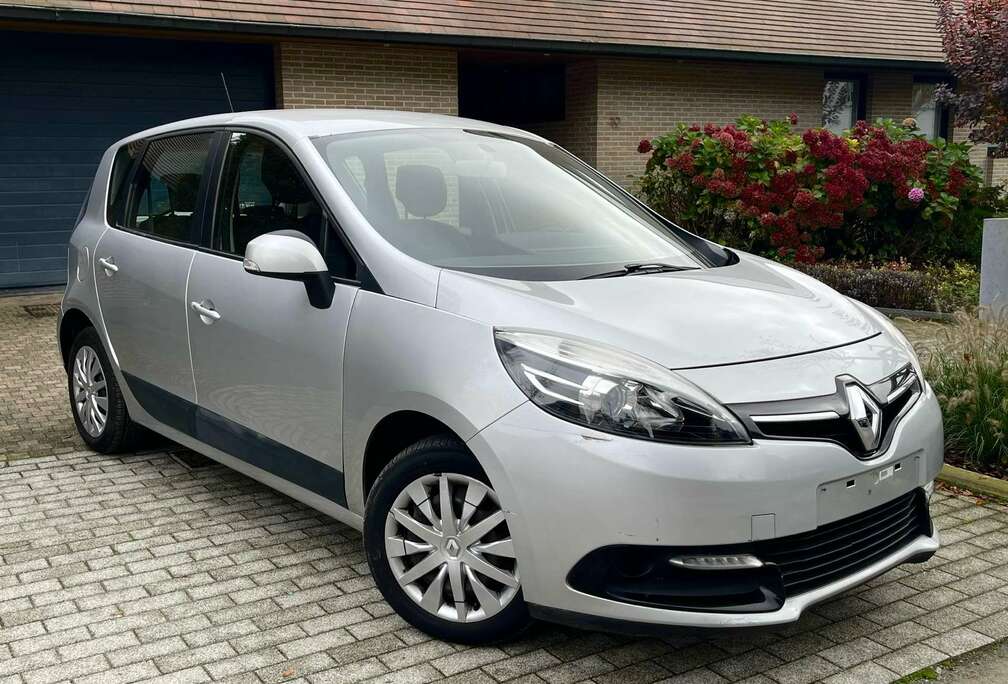 Renault 1.6 ESSENCE // TRÈS PROPRE // CARPASS + //