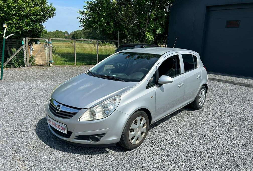 Opel 1.2 Essence AIRCO 119000km 5portes CARNET