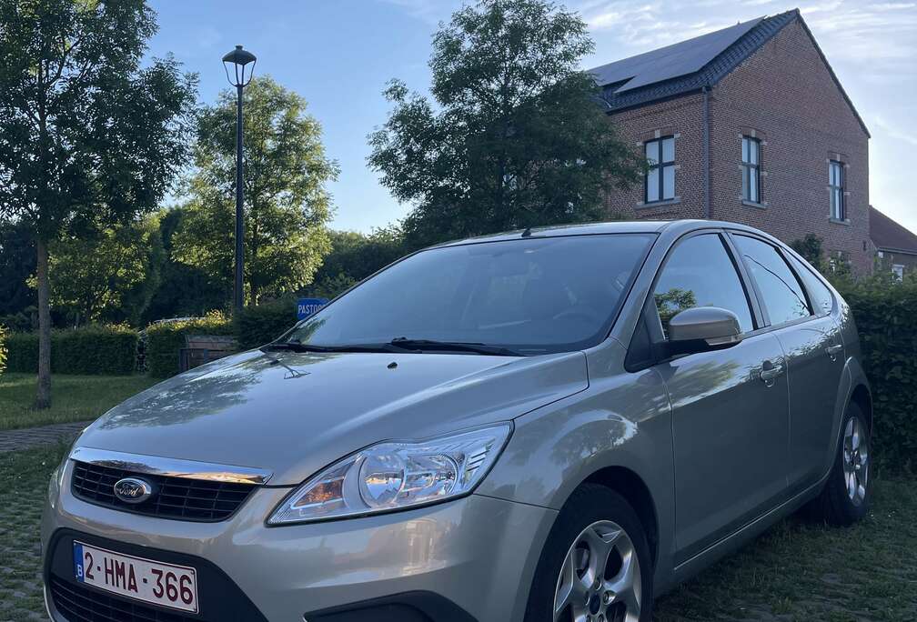 Ford 1.6i Trend