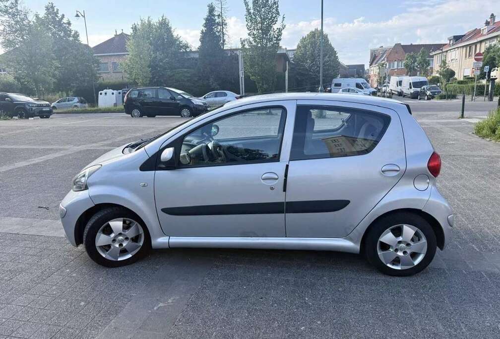 Toyota Toyota Agyo, Air Co Et Car Play, Pret Immatruculé