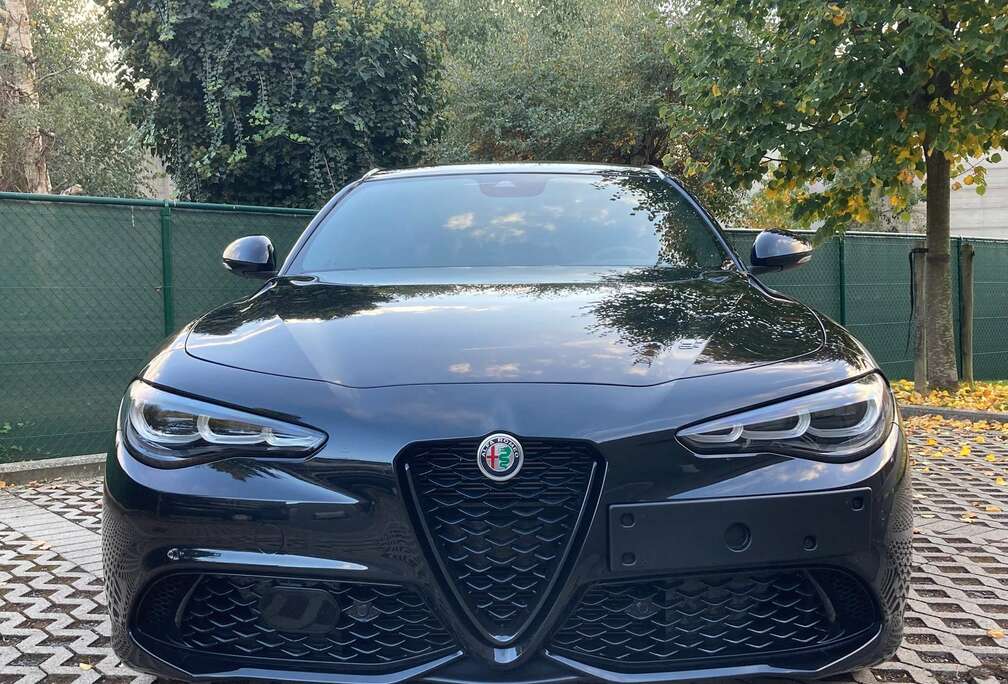 Alfa Romeo 2.0 Turbo 16V AT8-Q4 Veloce Full - 2024 - 10000 Km