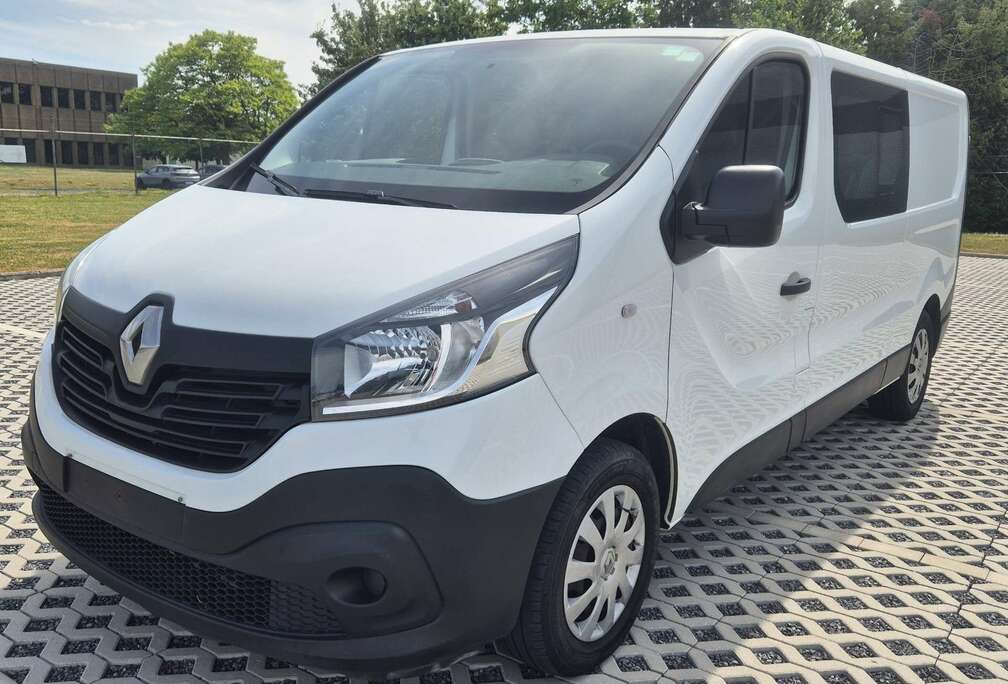 Renault 1.6 dCi 29 L2H1 double cabine Long chassis 6 place