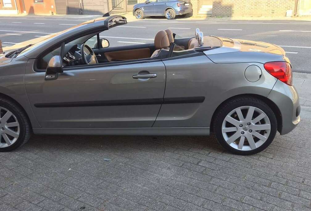 Peugeot CC 1.6i 16v Pack