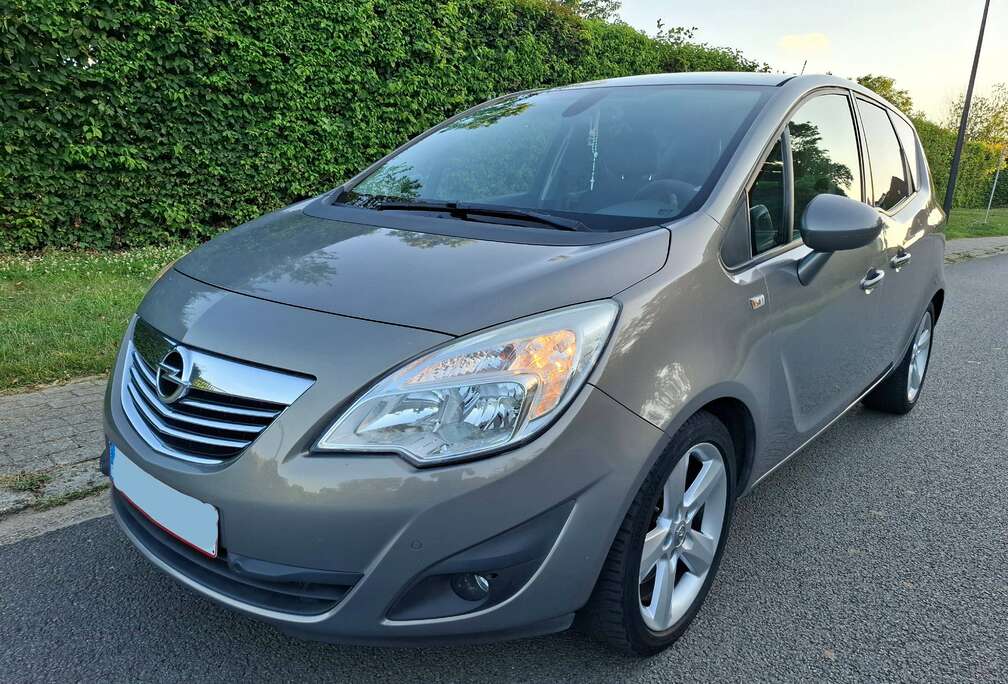 Opel 1.7 CDTi 110 Cosmo Climat