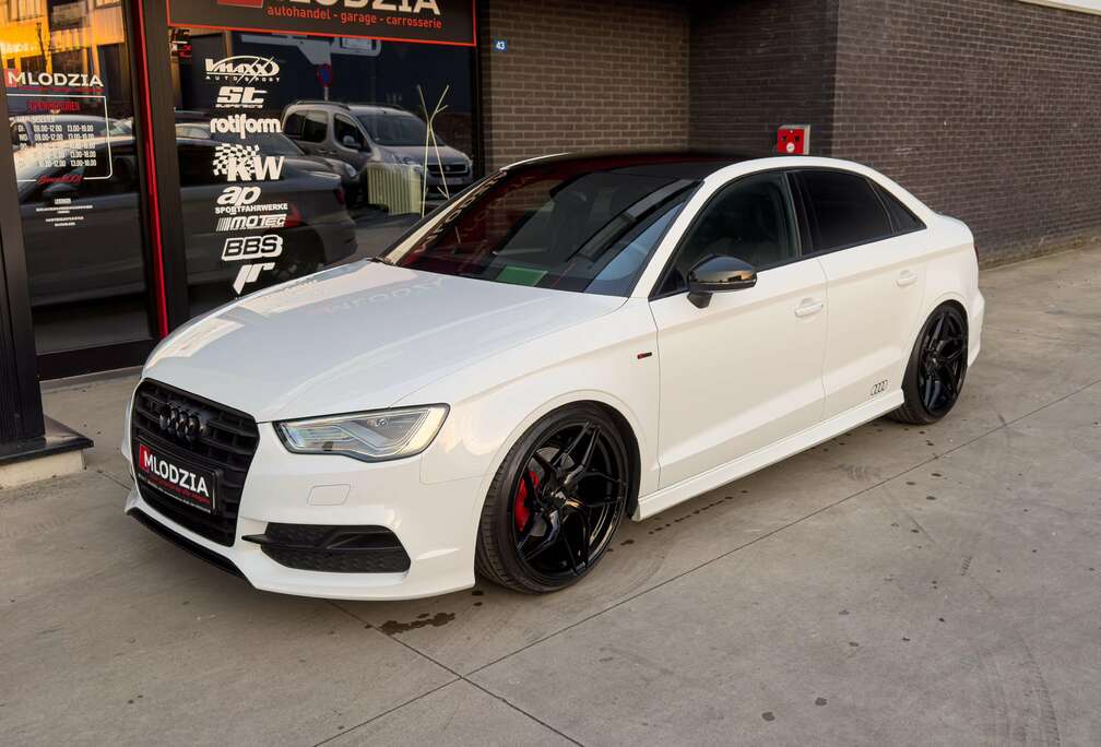 Audi limo Sline S3 look TUNED Vmaxx + brredset 19\