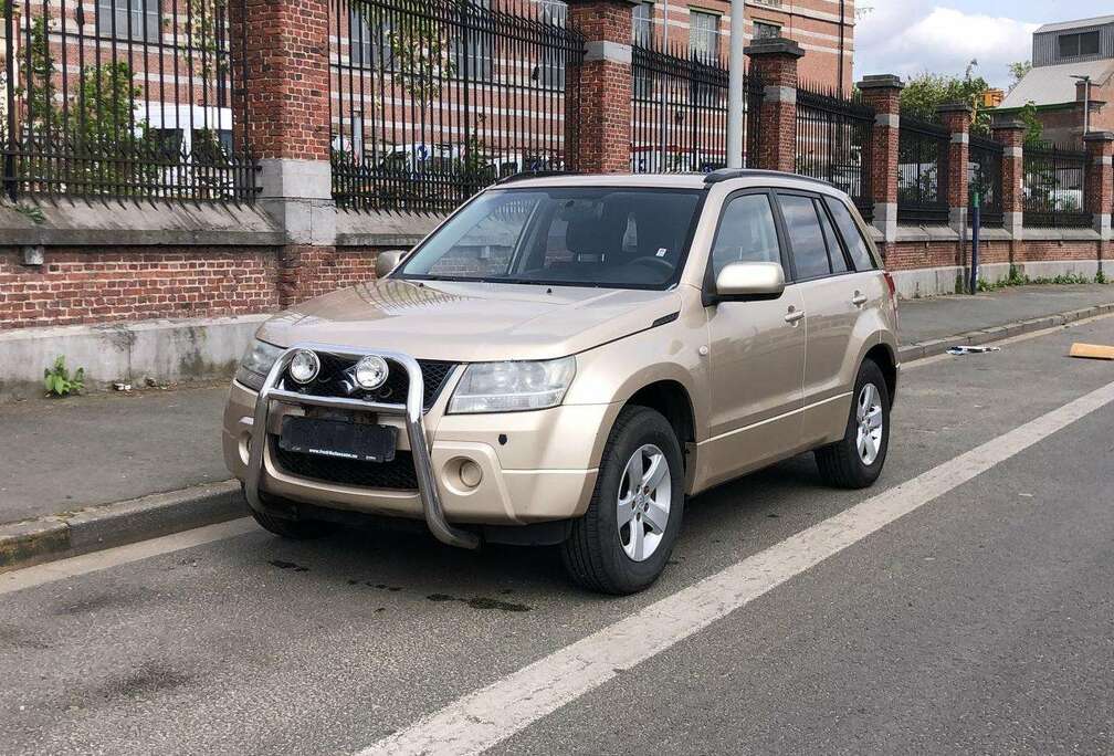 Suzuki Grand Vitara 2.0i JLX-E