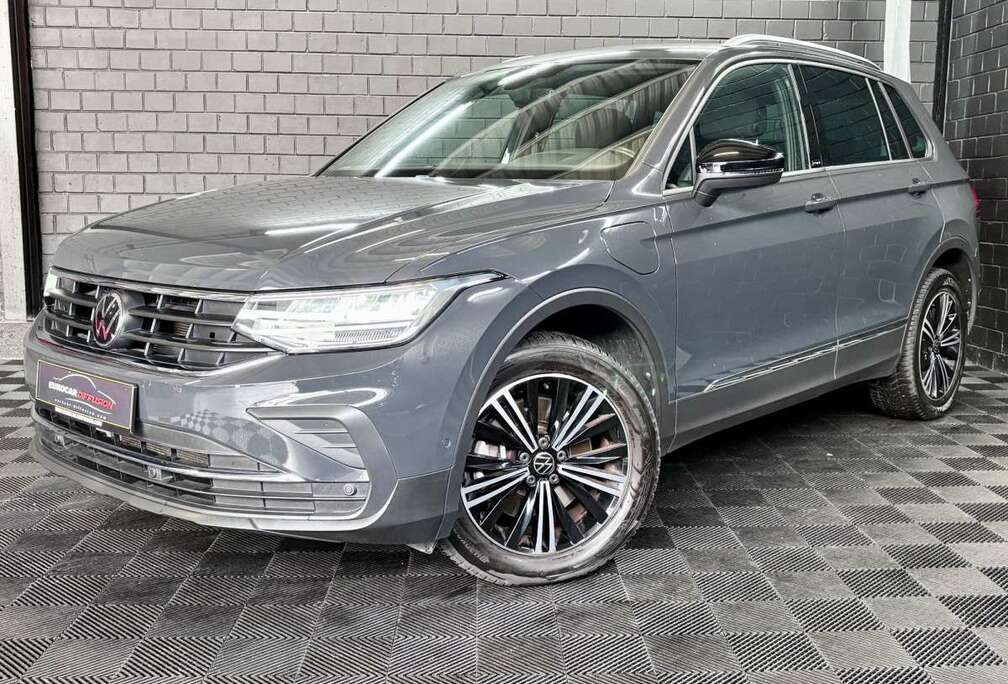 Volkswagen Life ACTIVE eHybrid TSI 245 CV DSG6 ** Attelage *