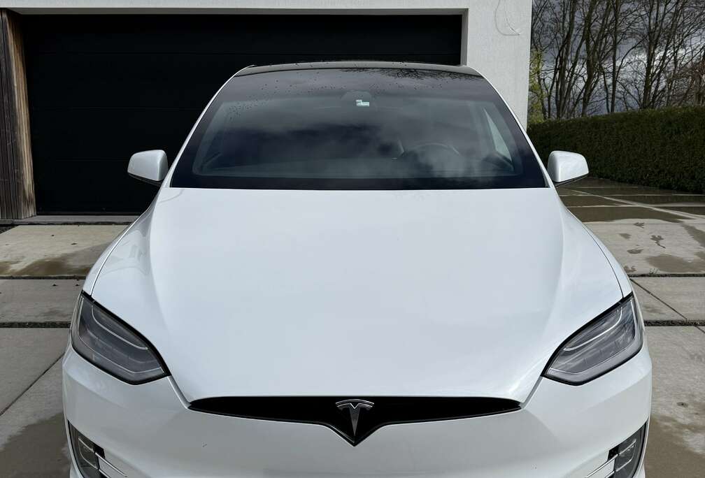 Tesla 90 kWh Dual Motor Performance