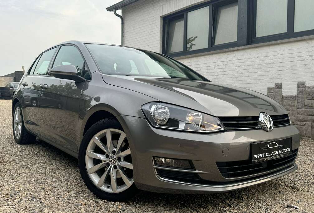 Volkswagen 1.4 TSI Highline DSG - ALCANTARA - NAVI - CAPTEURS - CRUISE CONTROL ADAPTATIF - PARK PILOT AUTO - PREMIER PROPRIETAIRE !!