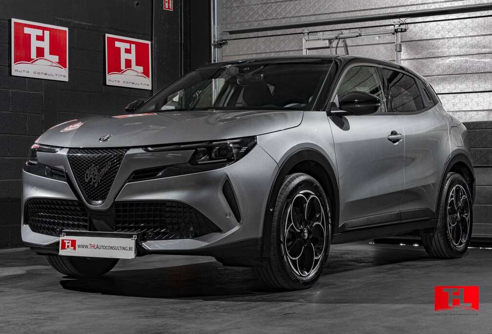 Alfa Romeo e-Junior 54 kWh Elettrica Sprint.  Open Roof