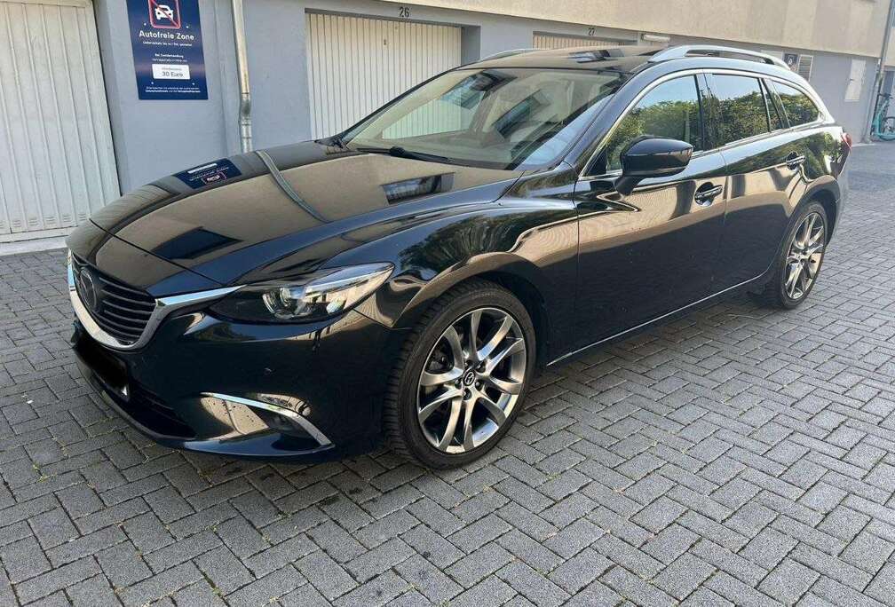 Mazda 2.2 D 4WD Skycruise
