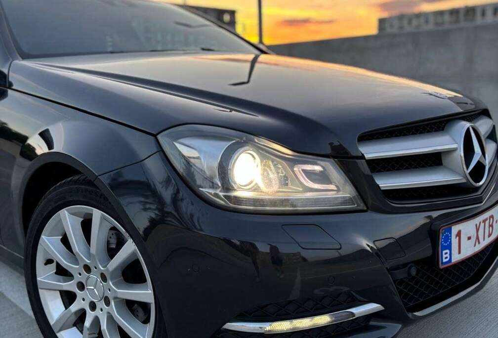 Mercedes-Benz CDI DPF Coupe BlueEFFICIENCY 7G-TRONIC Edition 1