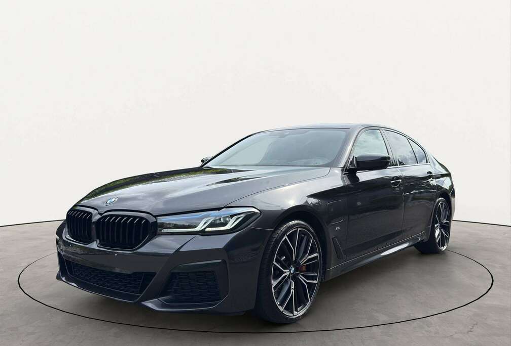 BMW e xDrive / Pano / Laser / Head-up / Keyless / Memory / Garantie