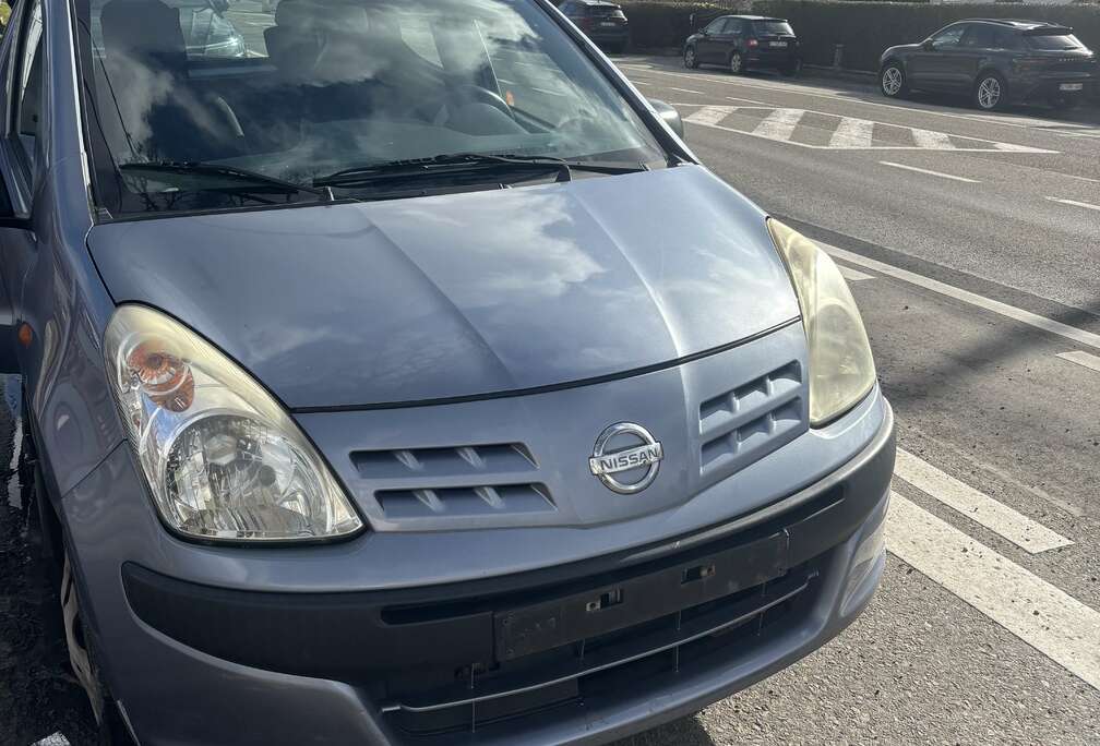 Nissan 1.0i Acenta