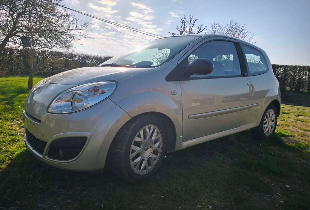 Renault Twingo 1.2i 16v Initiale