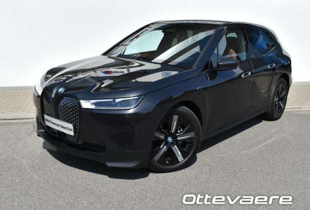 BMW xDrive40 - HK  360  TH