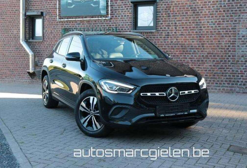Mercedes-Benz GLA 180 7G-Automatic, Navi, Carplay, LED, Trekhaak