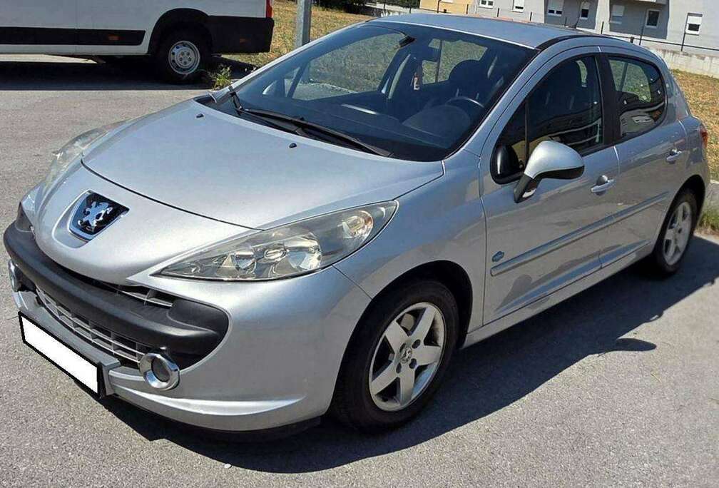 Peugeot 1.4i 16v Sporty