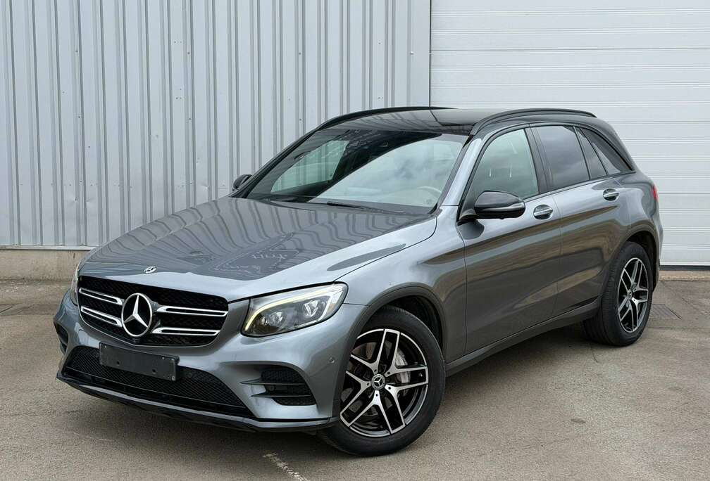 Mercedes-Benz d 4-Matic AMG Line - 1st Owner - Full Option