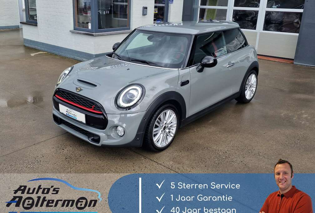 MINI 2.0A JCW * LED * GPS * LIKE NEW *