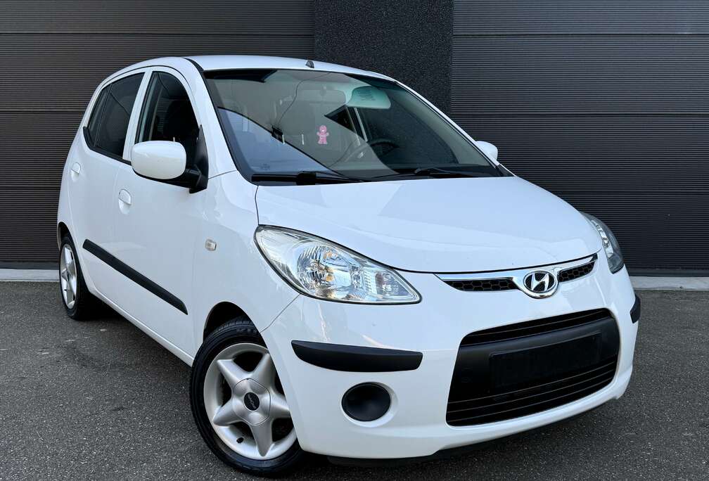 Hyundai 1.2i benzine  100.000 KM  Garantie