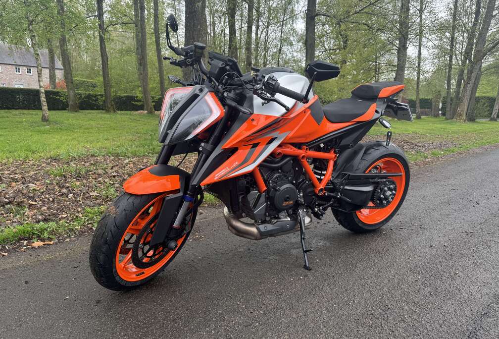 Moto Document 100CH