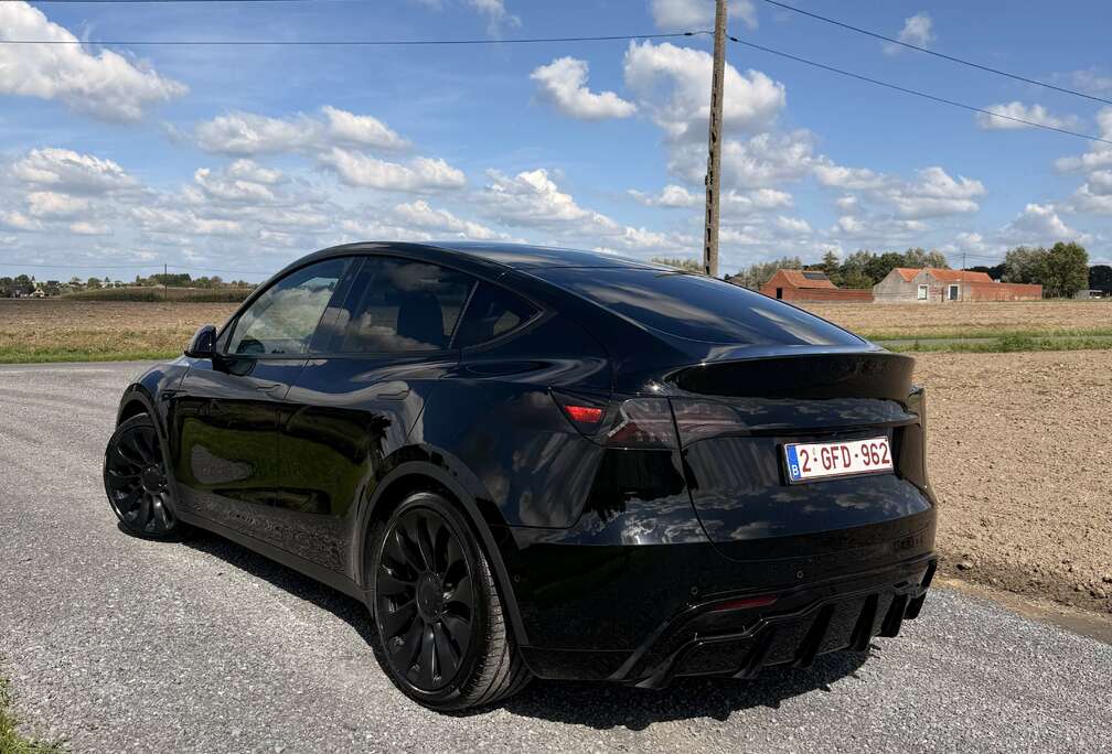 Tesla Full Black - Performance - 534 PK!